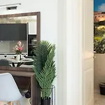 Ivory Seafront With Views!- Fl 9 By Homely *