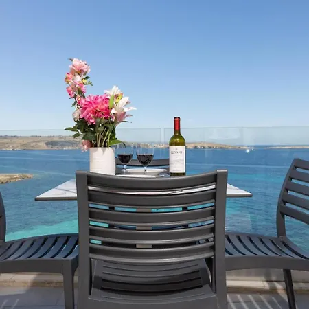 Ivory Seafront With Views!- Fl 9 By Homely Apartment *