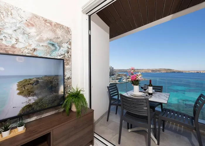 Ivory Seafront With Views!- Fl 9 By Homely *