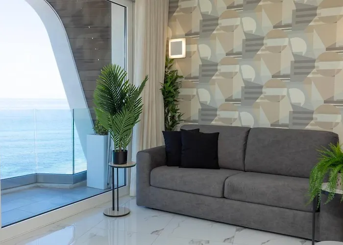 Ivory Seafront With Views!- Fl 9 By Homely * St. Paul's Bay