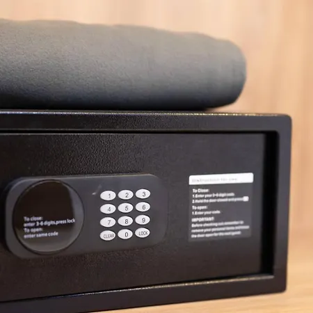 Ivory Seafront With Views!- Fl 9 By Homely セント・ポールズ・ベイ