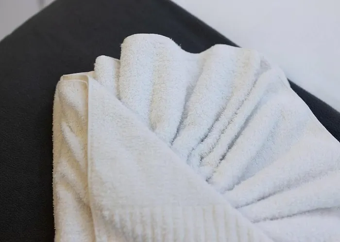 Ivory Seafront With Views!- Fl 9 By Homely * St. Paul's Bay